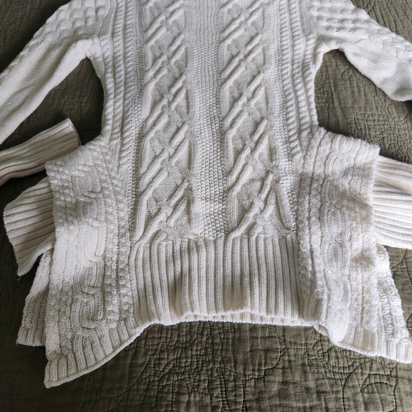 BCBG MAXAZRIA turtle neck white cable knit top - Picture 12 of 16